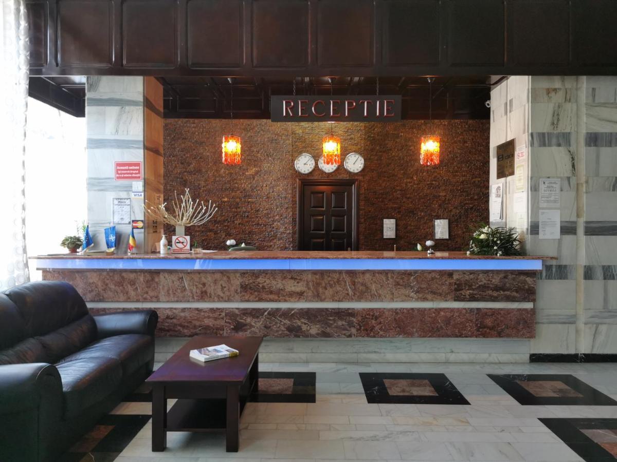 Focşani Hotel Unirea מראה חיצוני תמונה