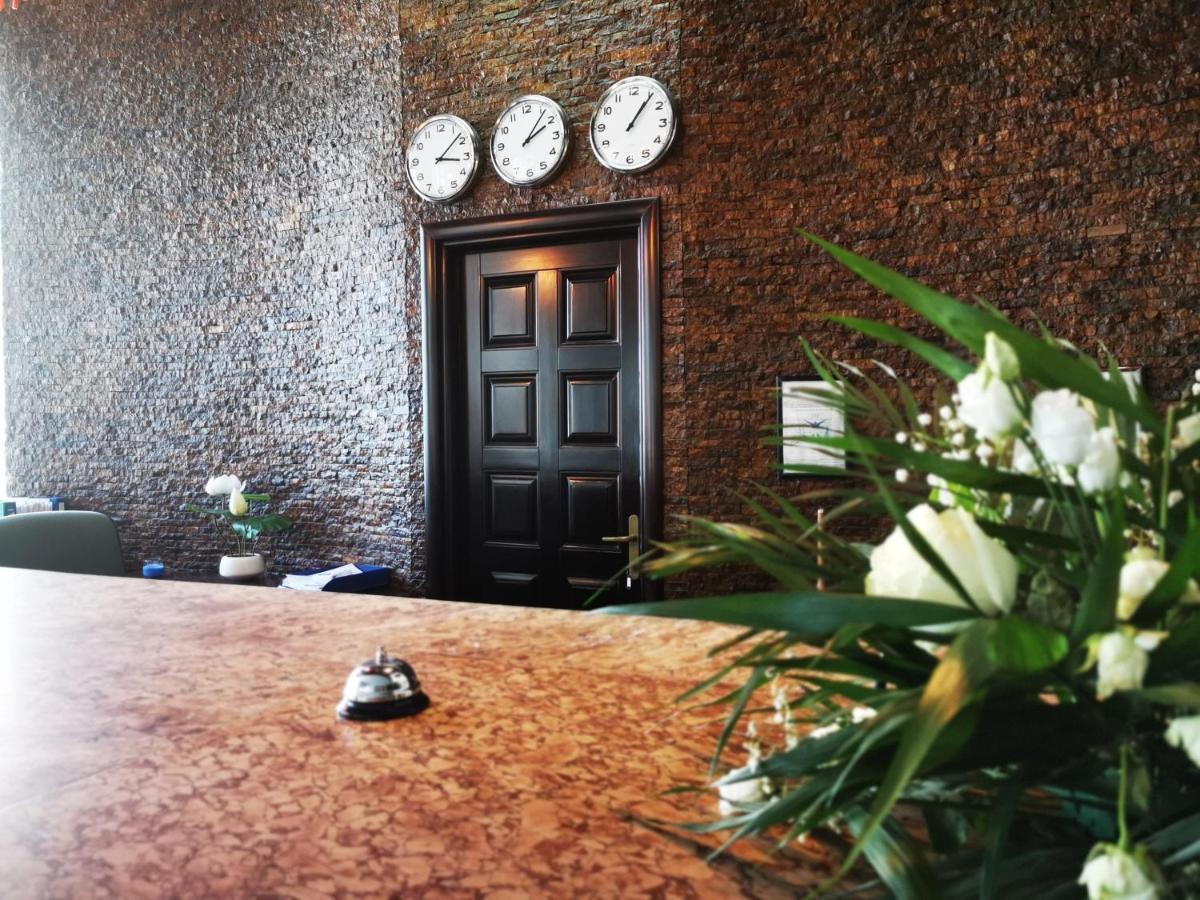 Focşani Hotel Unirea מראה חיצוני תמונה