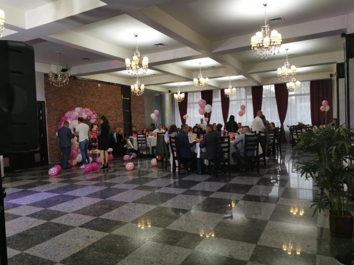 Focşani Hotel Unirea מראה חיצוני תמונה