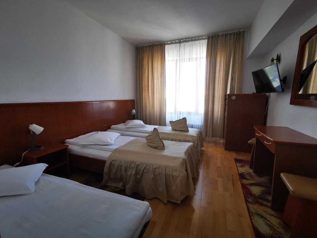 Focşani Hotel Unirea מראה חיצוני תמונה