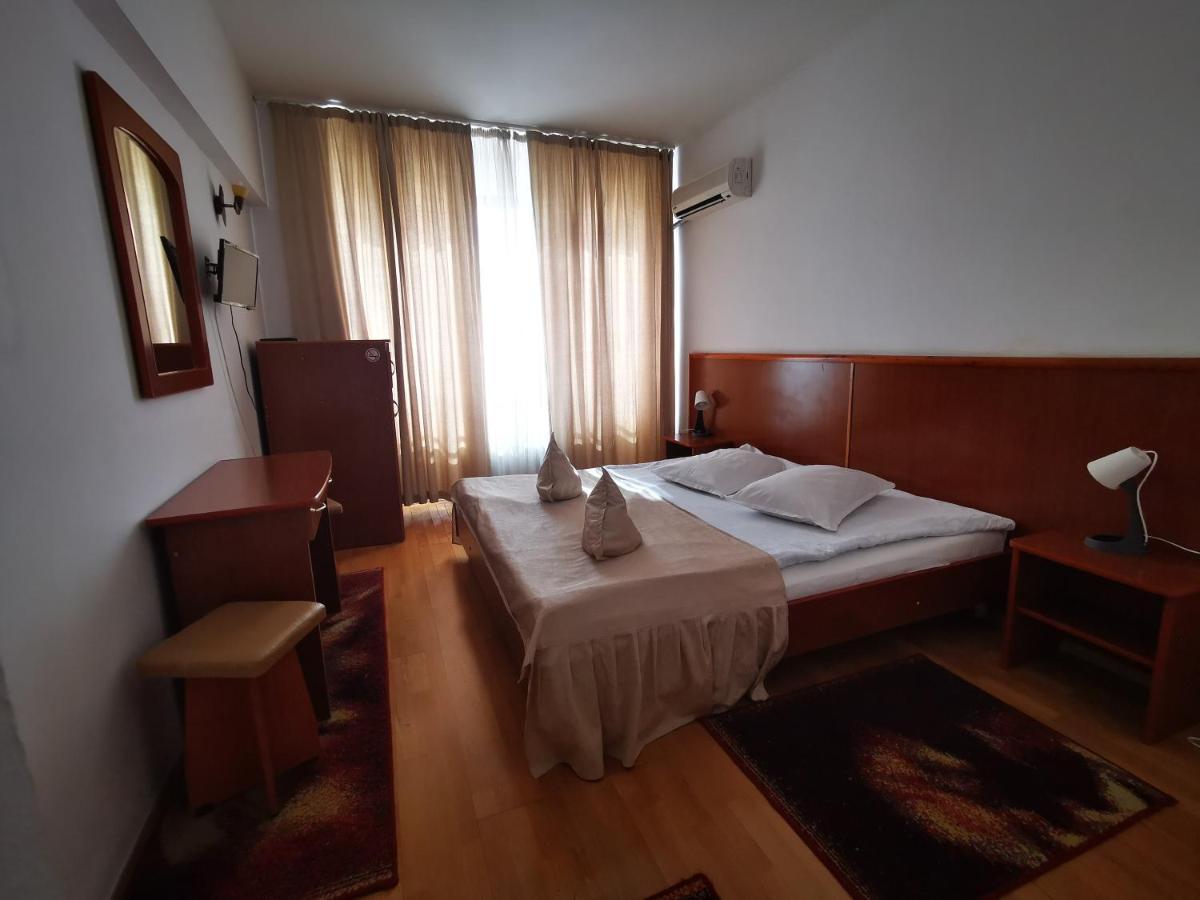 Focşani Hotel Unirea מראה חיצוני תמונה